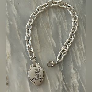 Silver Bracelet Heart Locket. Souvenir Venetian Hotel Casino Las Vegas. 8 inches